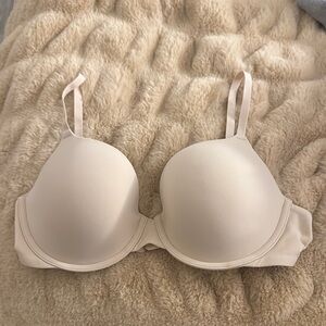 SKIMS Cream Seamless T-Shirt Bra